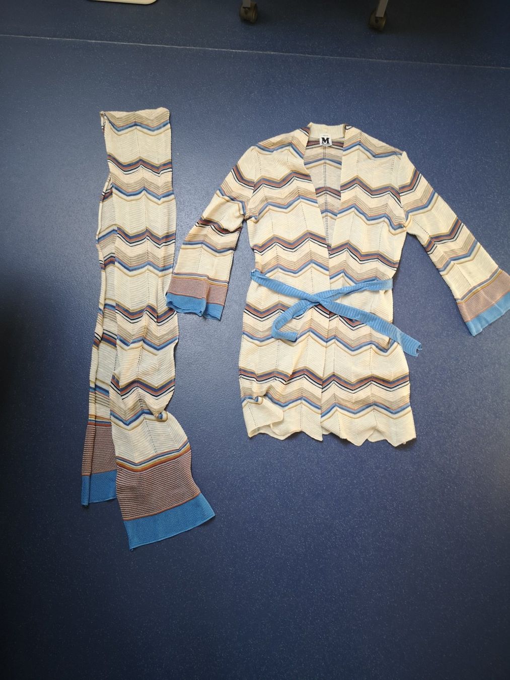 Missoni Giacche: Missoni Strickjacke mit Gürtel Gr. CH 36 – Usato da Meggen venduto da Bilanz70