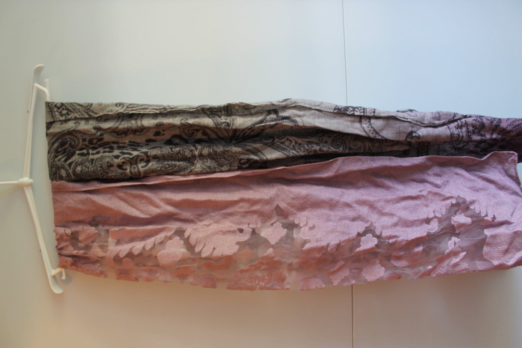 Foulard & Sciarpe: Damenschals – Usato da Arni AG venduto da kurtrmeier