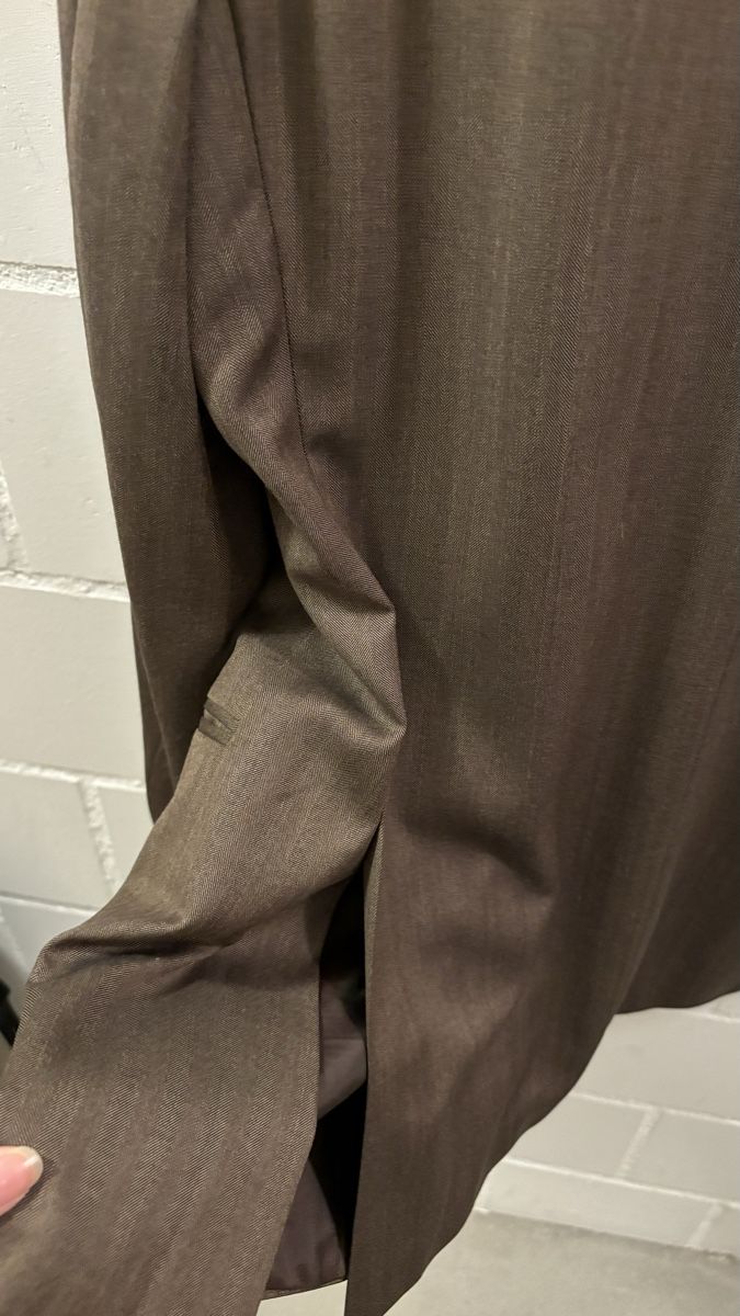 Windsor Completi: WINDSOR Sakko Braun Gr. 52 Shaped Fit Modern Elegant – Usato da Münchenbuchsee venduto da Broker12 2