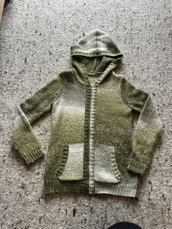 Strickjacke mit Kapuze grün/beige Grösse S