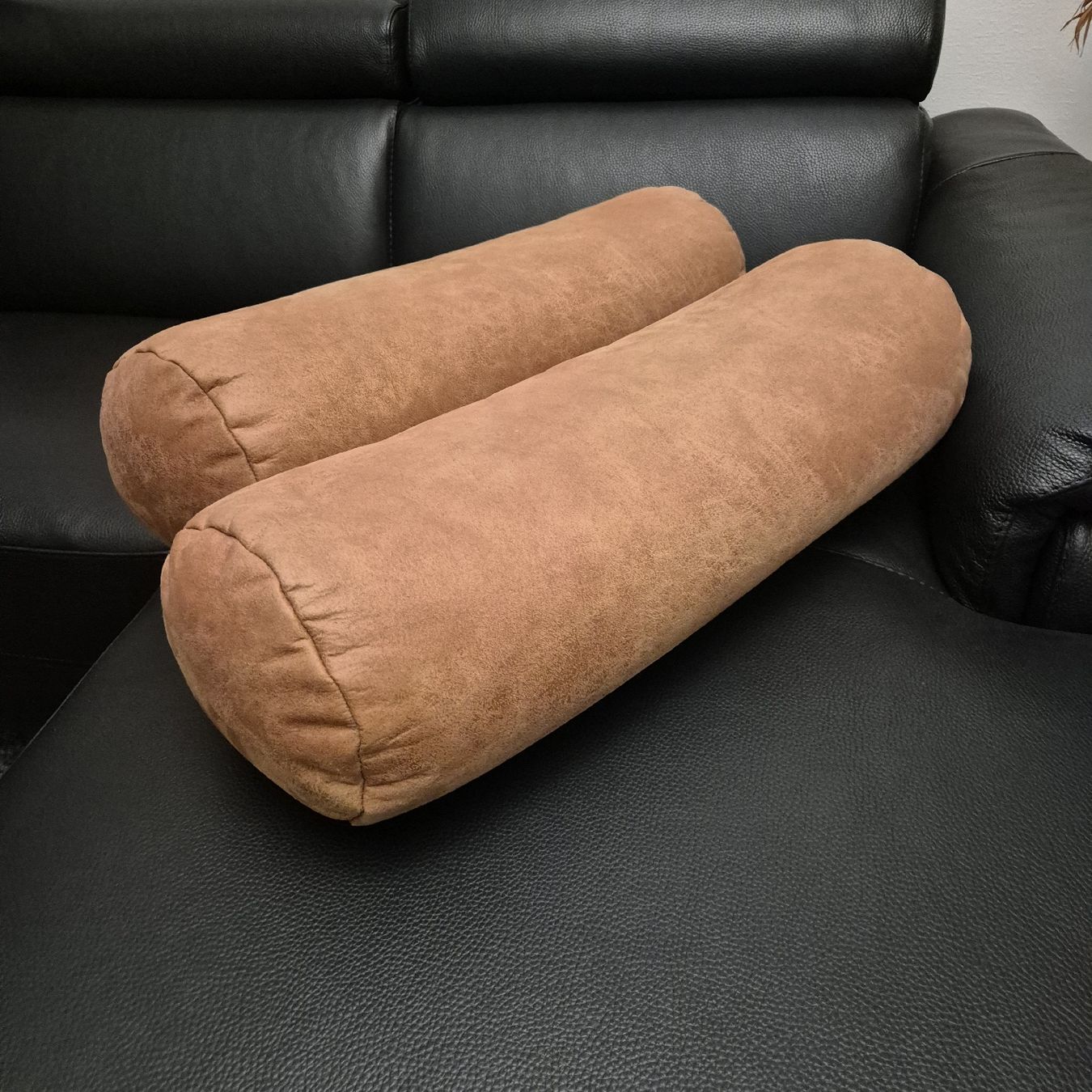 Cuscini: 2 coussins cuir élégants – Usato da Neuchâtel venduto da sve_985g 1