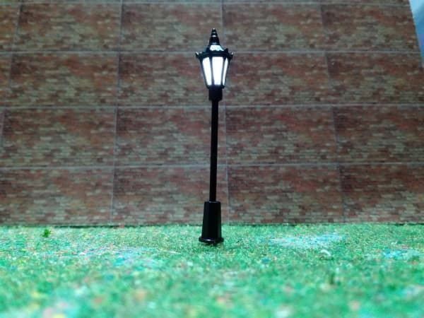 Modelleisenbahnen: Nostalg. LED-Platzlaterne 12-20V AC/DC - ACTION - – Neu (gemäss Beschreibung) aus Luzern von Salefactory 2