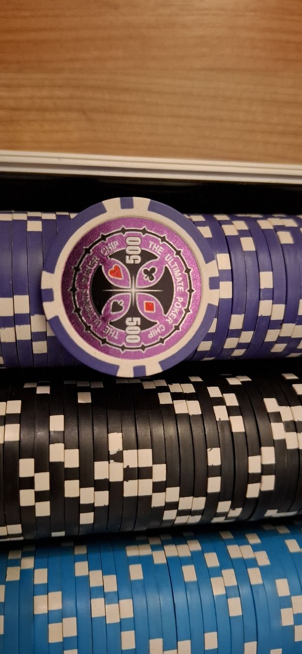 Spiele: Pokerkoffer gebraucht – Gebraucht aus Hünenberg See von sid_85zq 4