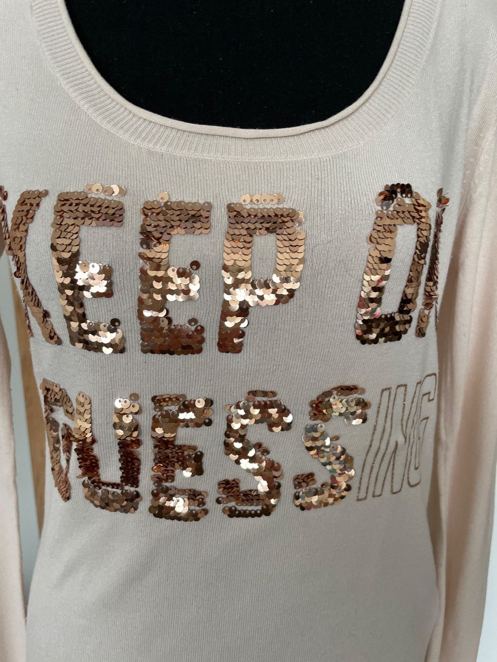 Guess Pullover & Sweatshirts: Guess Pullover mit Pailletten, Gr. M, Top Zustand! – Gebraucht aus Birsfelden von Nic21 3