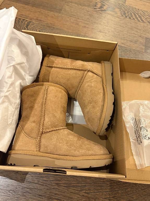 Chaussures garçon: Original Kinder UGG Boots - Gr 26 – D'occasion à Zollikon par Mistuder 3