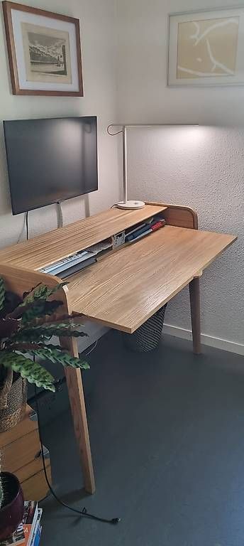 Scrivanie: Zuiver Barbier Schreibtisch in Eiche – Usato da Zürich venduto da MJH2302