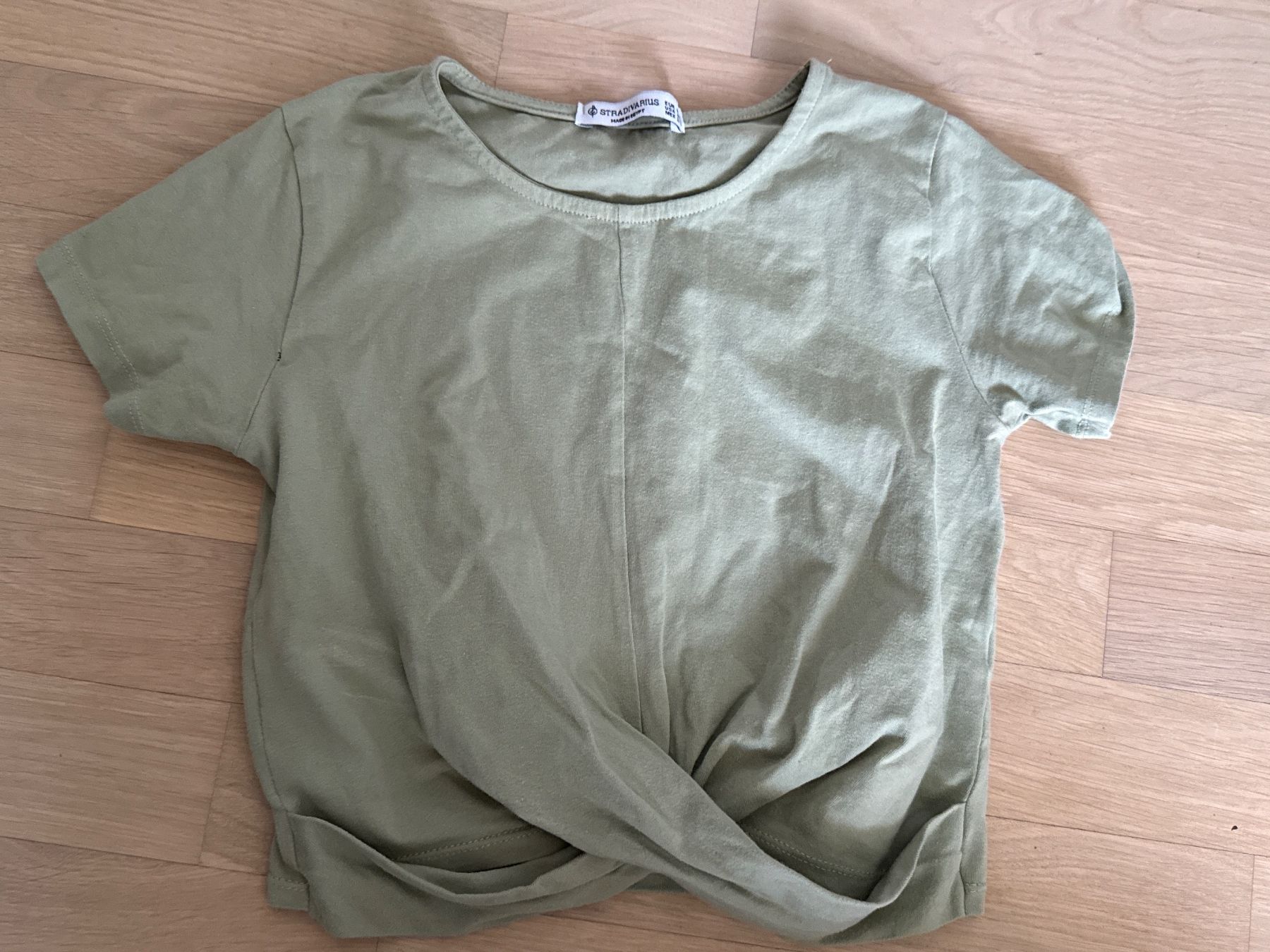 Tops: Damen Top bauchfrei, Gr. M – Gebraucht aus Amriswil von used2use
