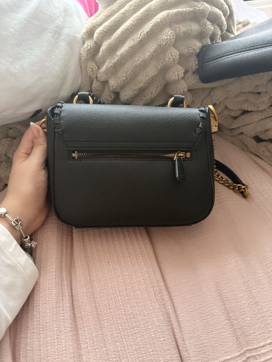 Guess Borse da donna: Guess Tasche – Usato da Mettmenstetten venduto da jae_qb7g 1