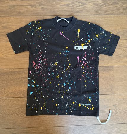 T-Shirt schwarz mit Farbspritzern Grösse XS