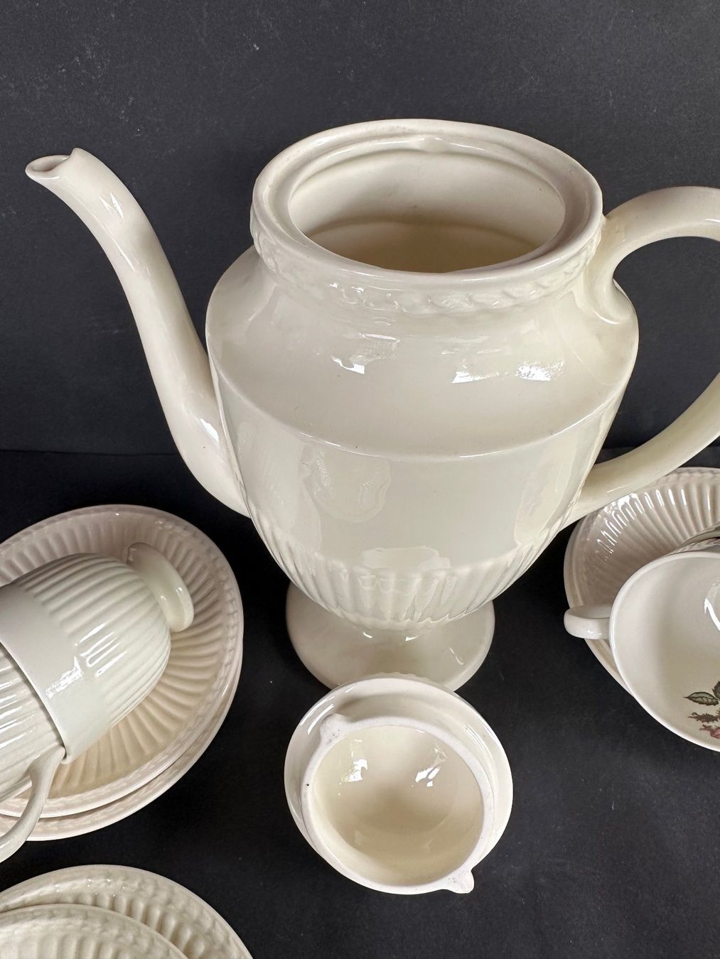 Set di piatti: Wedgwood creamware Kaffeeset....18 Stück – Usato da Saas im Prättigau venduto da norman02 6