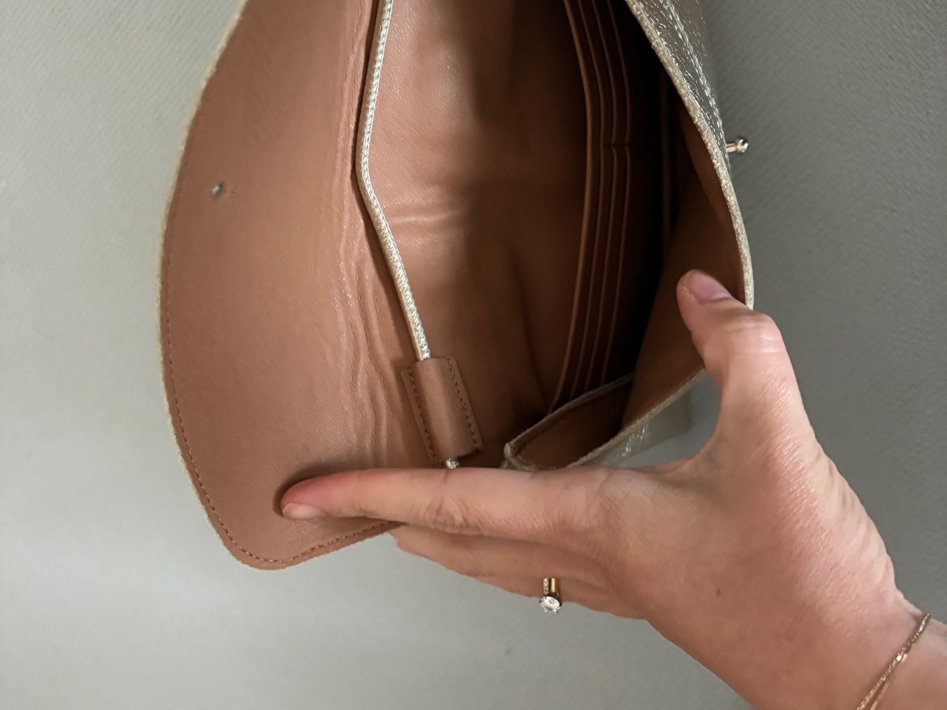 Taschen für Damen: Ann Kurz Clutch – Gebraucht aus Aarau von cLou8 1