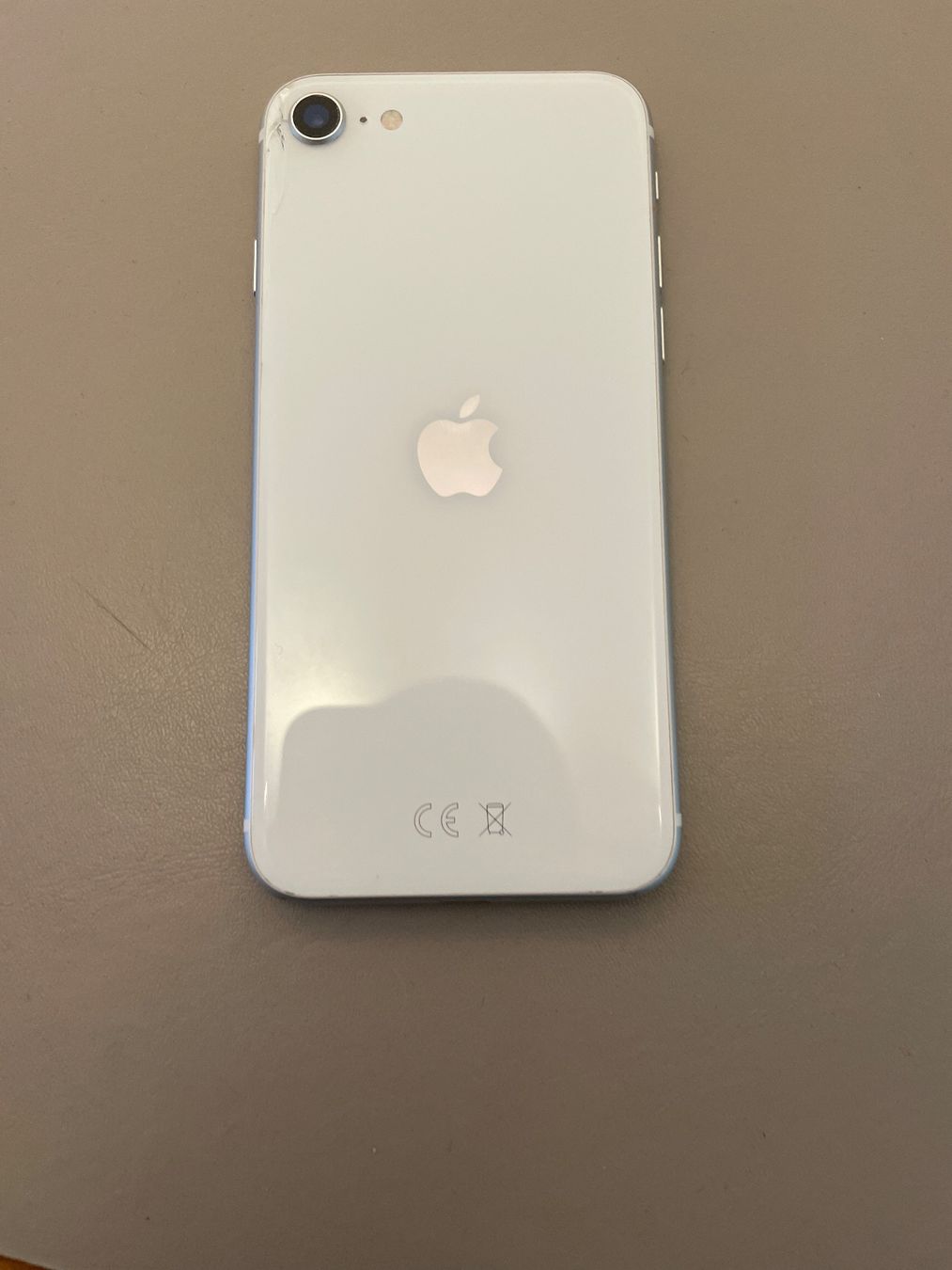 Apple Telefoni cellulari / Smartphones: iPhone SE 2020 – Difettoso da Adliswil venduto da Busys 1