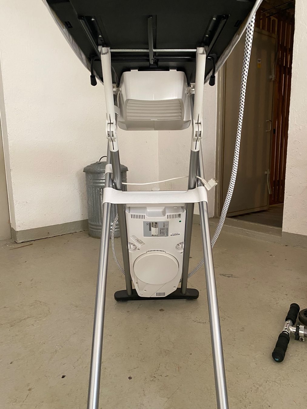 Laurastar Bügeleisen: LauraStar Pulse Silver Bügelsystem gebraucht – Gebraucht aus Baden von dal_r5zm 5