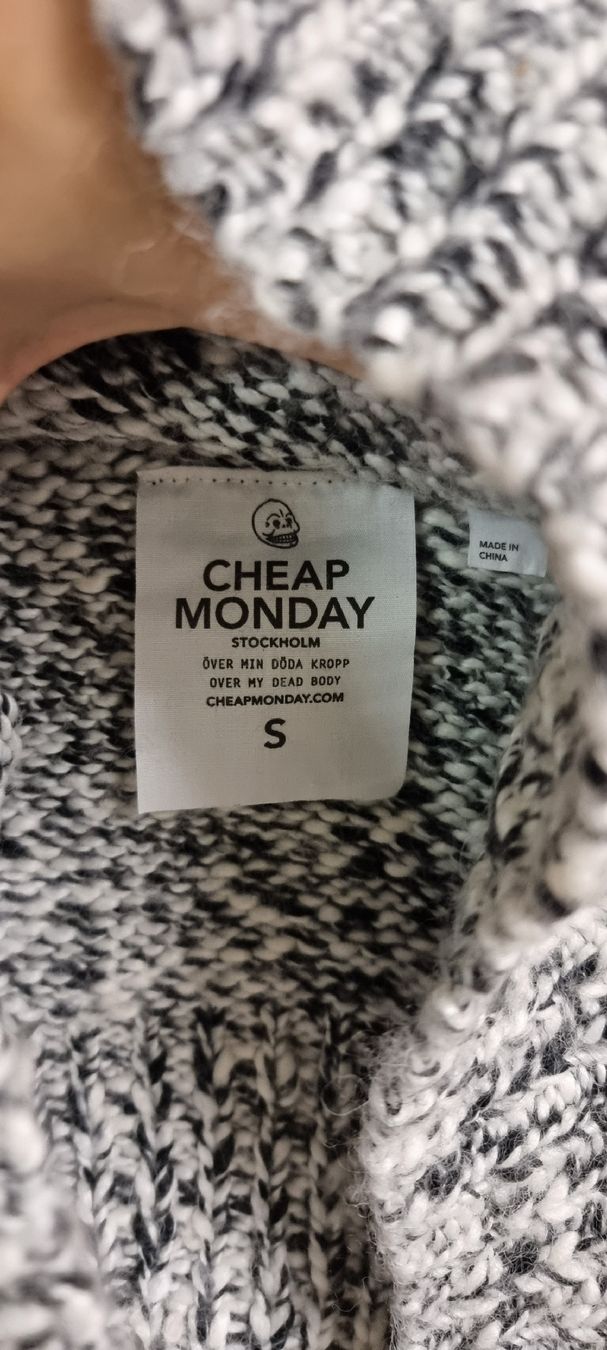 Maglioni & Felpe: Strickpullover Cheap Monday – Usato da Ettingen venduto da ssc_dsr2 2