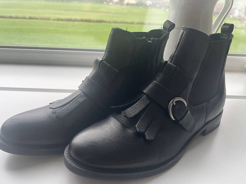 Damenschuhe: Stiefeletten  – Gebraucht aus Rossrüti von StellaPO 1