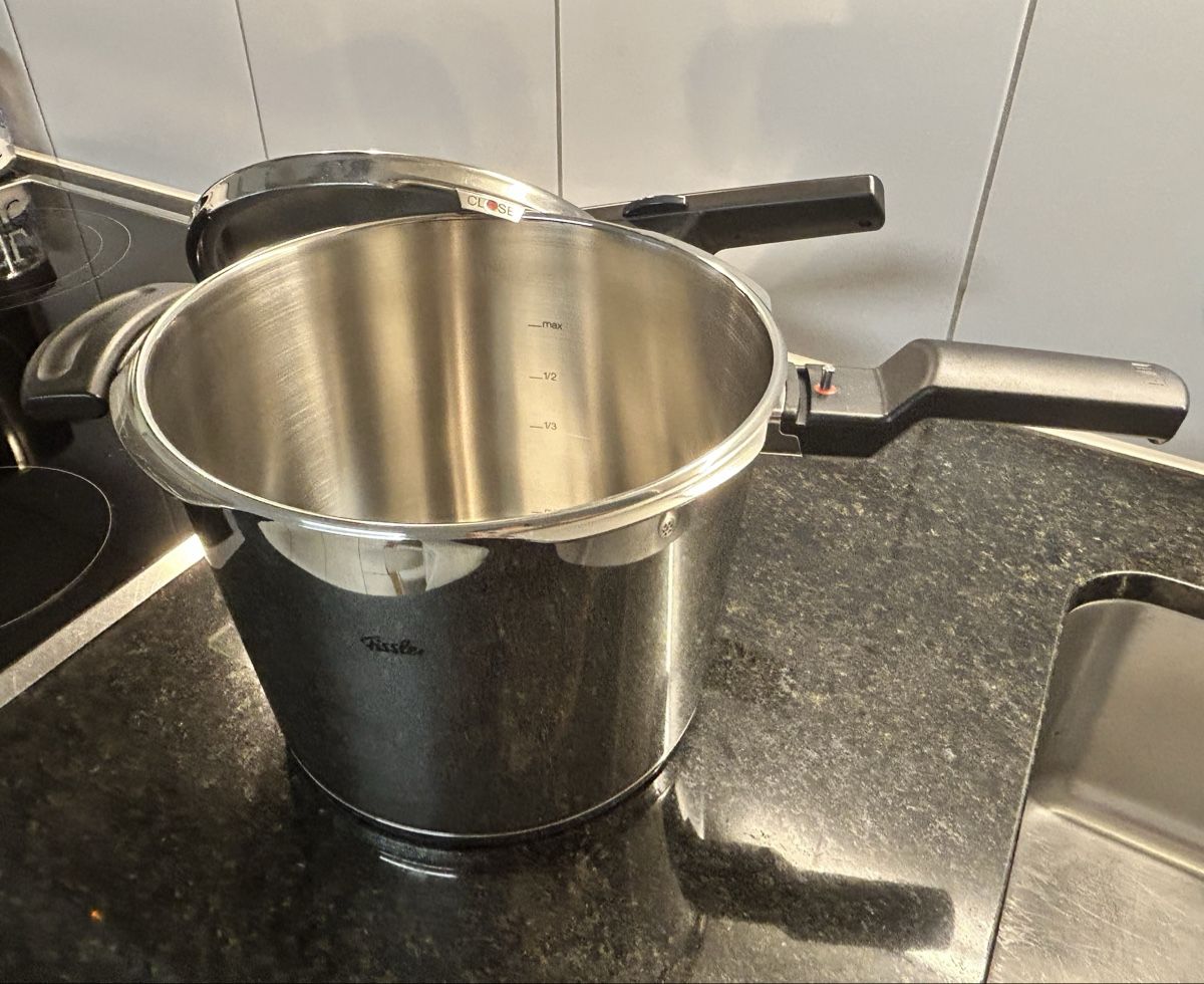 Fissler Pentole: Fissler Dampfkochtopf - ungebraucht – Nuovo (secondo la descrizione) da Embrach venduto da pat_8k6l 2