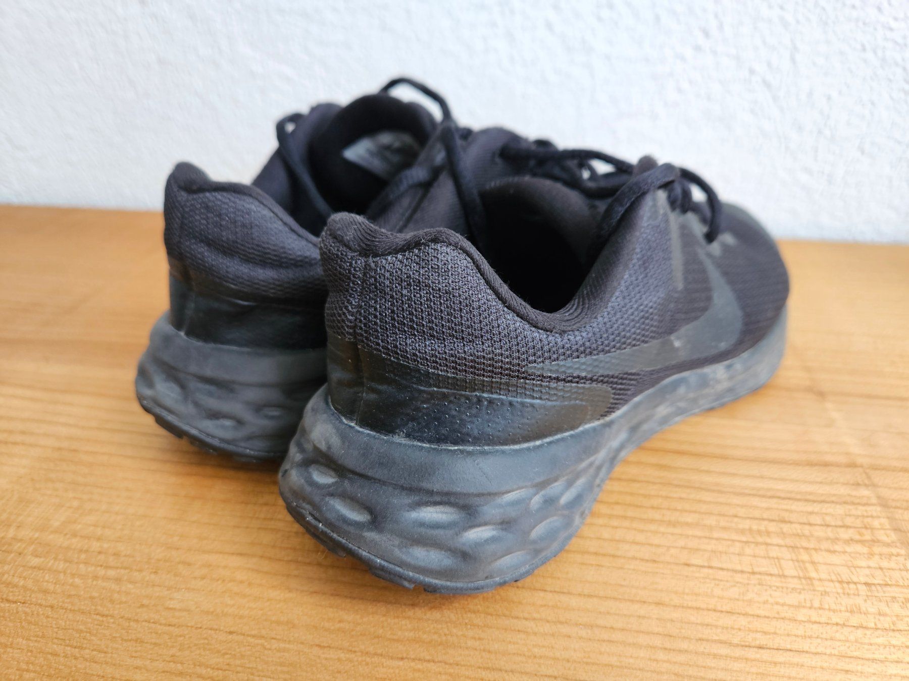Nike Scarpe da uomo: Nike Revolution Turnschuhe Grösse 37.5 – Usato da Bichwil venduto da The_freshman 3