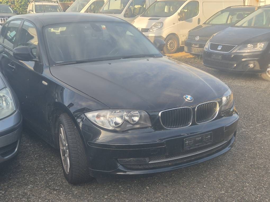 Autos: BMW 120 Benzin Automat MFK – D'occasion à Biel/Bienne par MS90s
