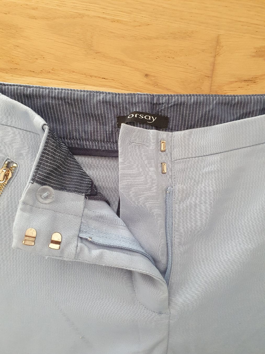 Orsay Pantaloni: Orsay Damen Stoffhose hellblau – Nuovo (secondo la descrizione) da Moosseedorf venduto da Sonnenschein.. 2