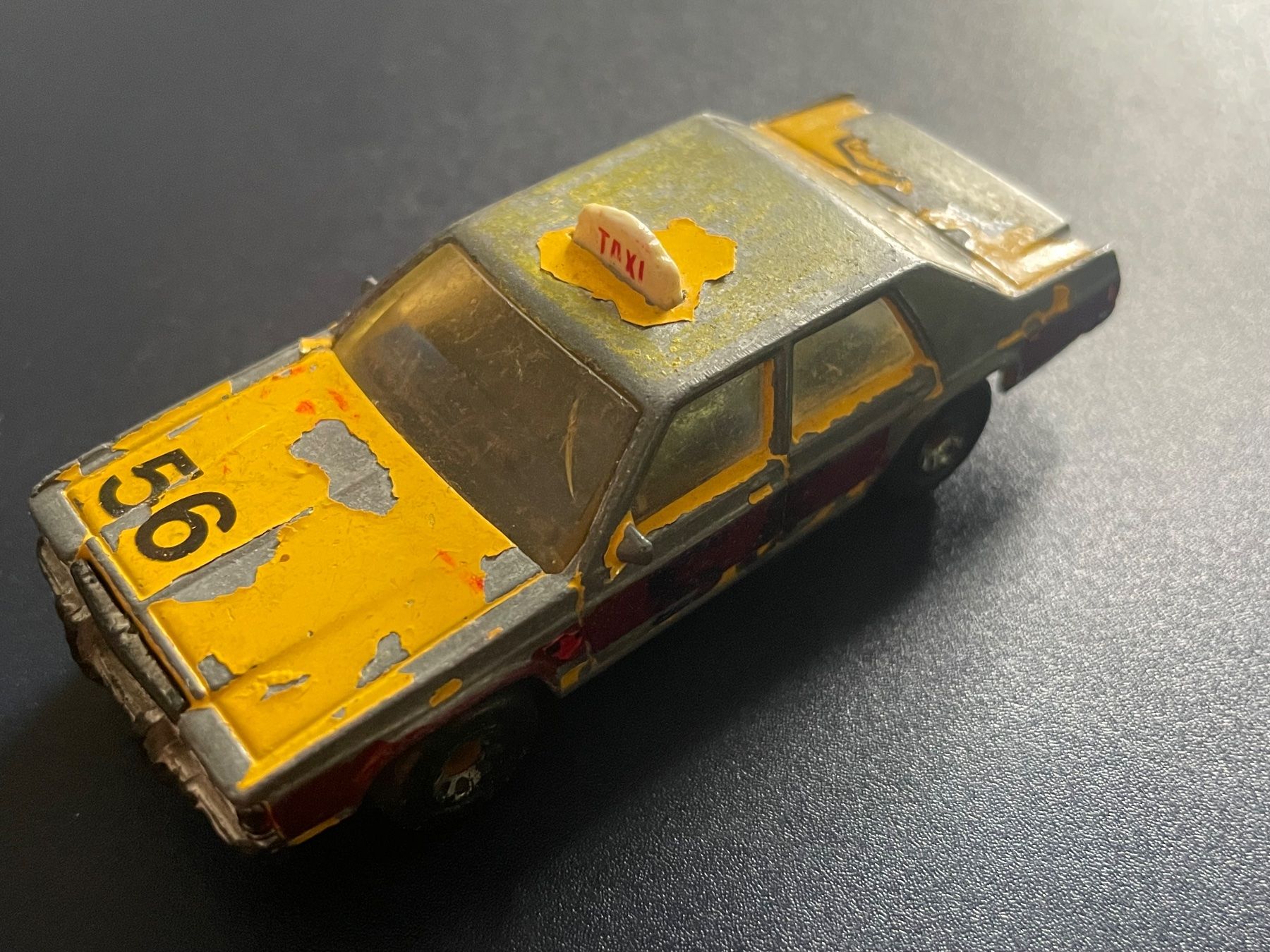 Matchbox Modellini d'auto: Matchbox Ford LTD 1987 1:69 – Usato da Volketswil venduto da rubin74 3
