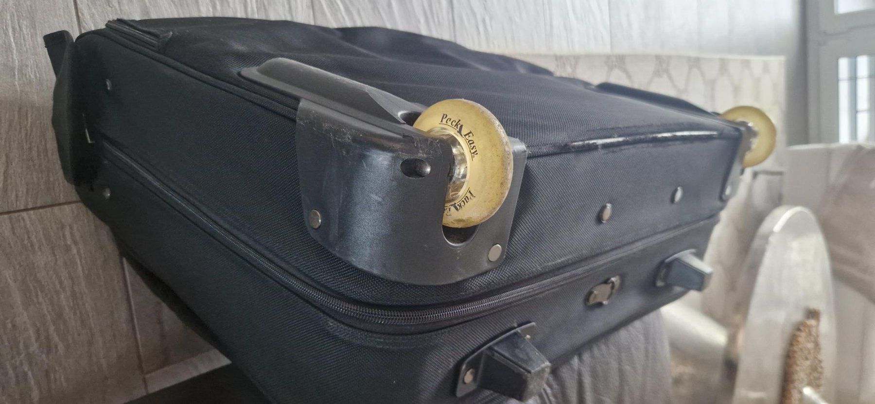 Valigie: Kleiderkoffer von Pack Easy – Usato da Neuenkirch venduto da grisuleon1 6