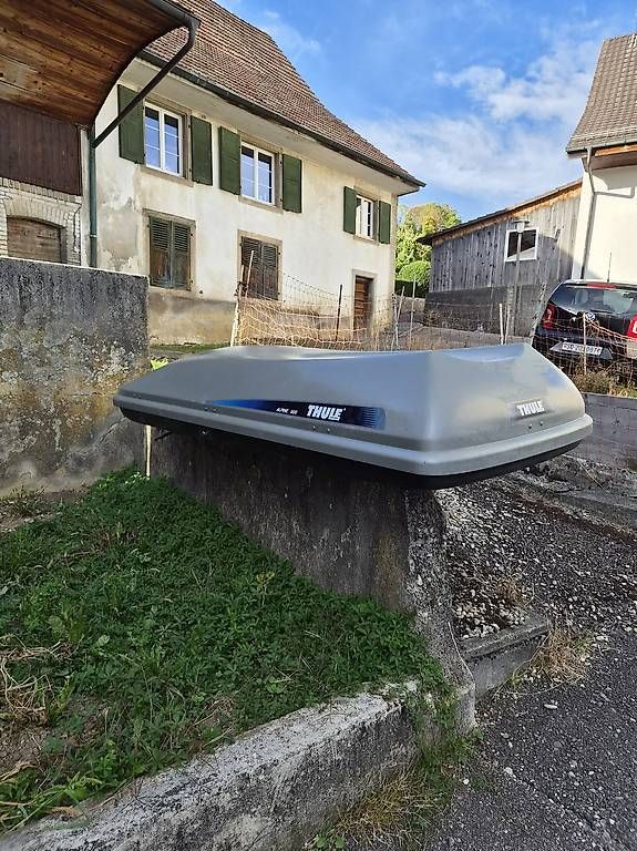 Box da tetto: Thule Dachbox 570Liter  XXL – Usato da Seewen SO venduto da supersnuper 2