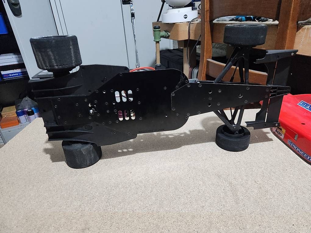Modellini d'auto: Kyosho Formule 1 643 1/8 électrique  – Usato da Renens VD venduto da aligrapefruit 2