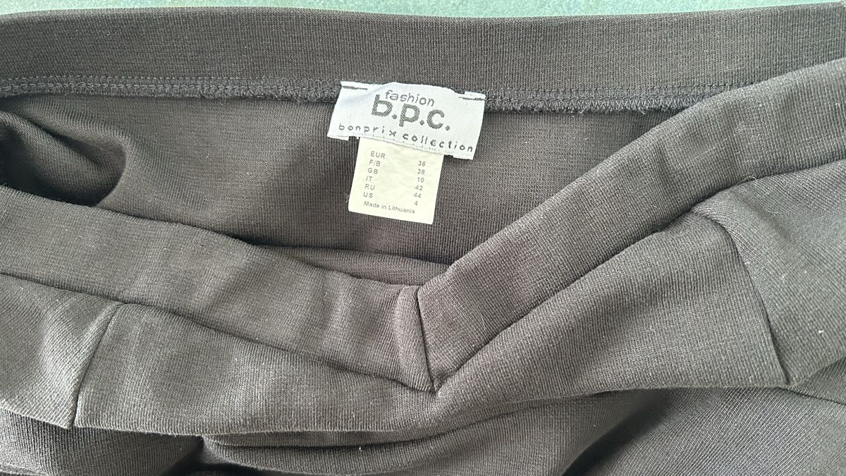 Kleider: KLEIDLI von b.p.c. Collection MIT RÜSCHCHEN / 36 – Gebraucht aus Nidfurn von cejeisda 5