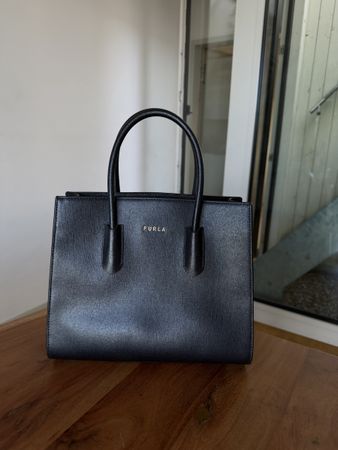 Furla Handtasche schwarz Leder neu