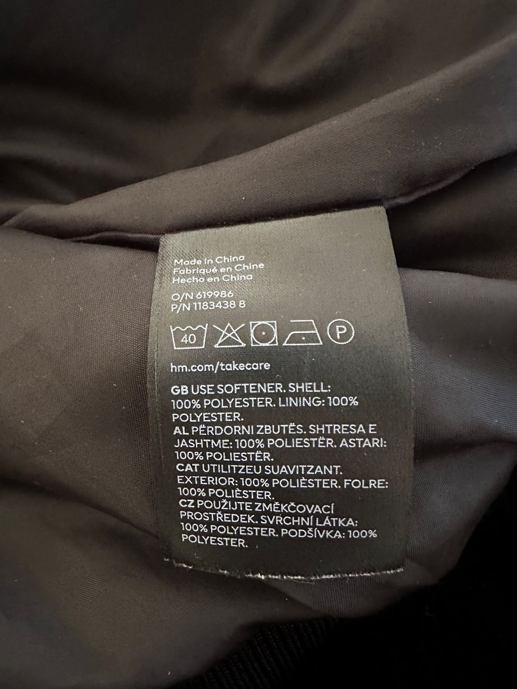 H&M Vestes: Schwarze Kuschel-Jacke, Grösse M, H&M – D'occasion à Haldenstein par enie123 4