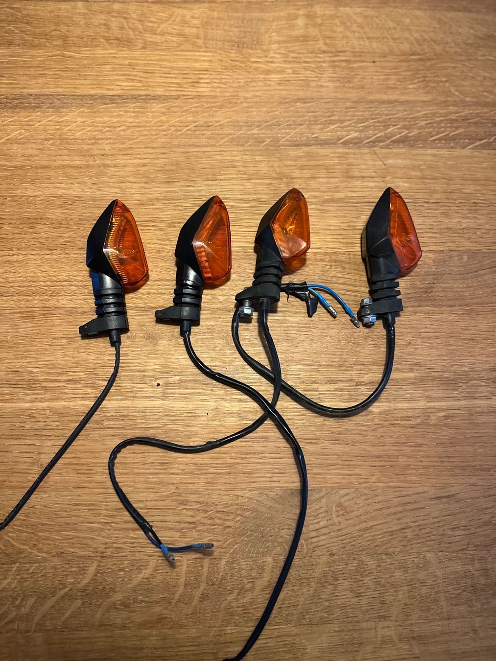 Tutti i ricambio per moto: 4 Blinker Motorrad E-geprüft – Usato da Kriens venduto da draussen-zu-hause