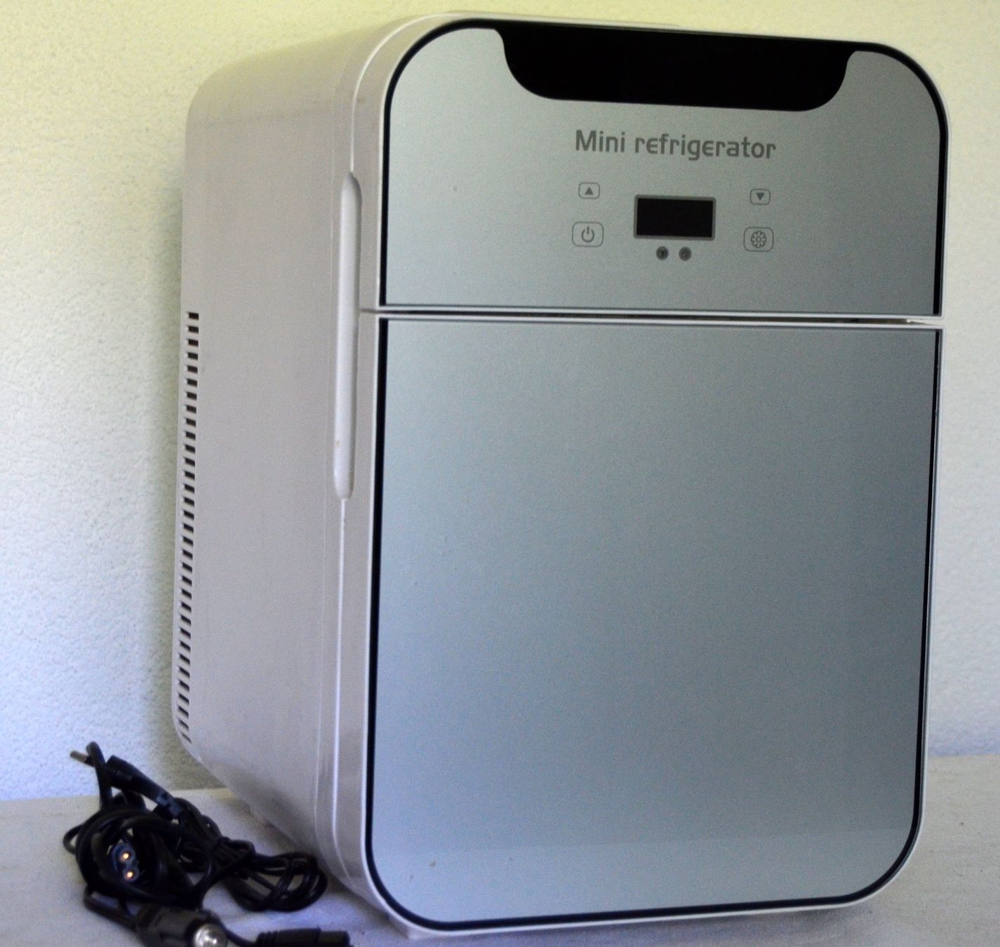 Frigoriferi: Mini Kühlschrank / frigo 12V 20L – Usato da Collonges venduto da arashee 5