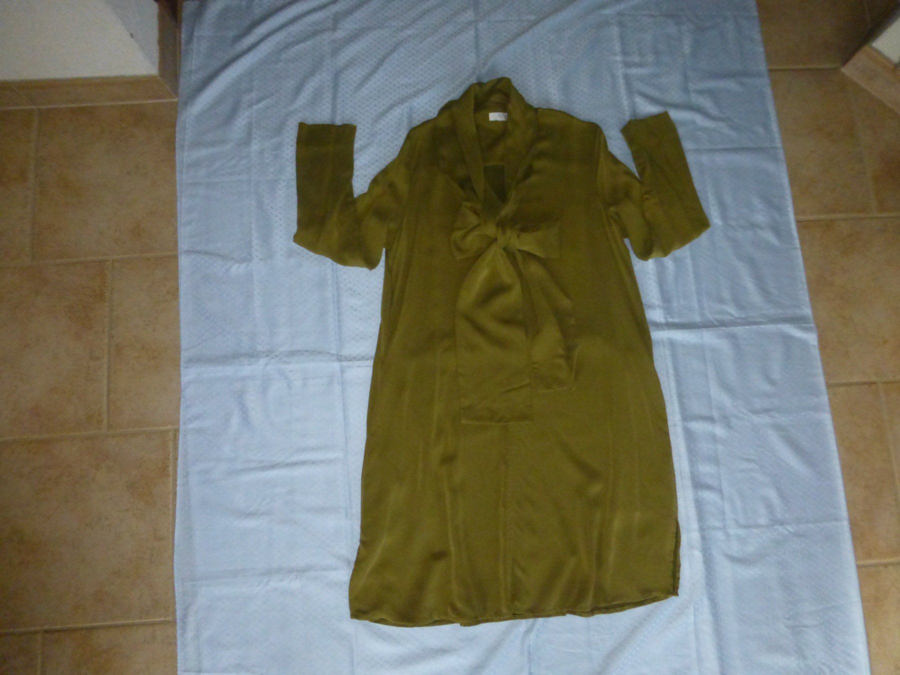 Robes: Damenkleid von Cos Gr. 38 – D'occasion à Würenlingen par drago56