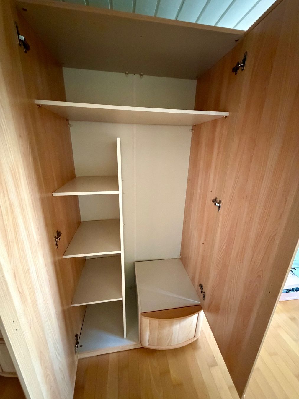 Armadi: 2 x Kleiderschrank, Buche hell, Top Zustan – Usato da Erlenbach ZH venduto da Ritschly 2