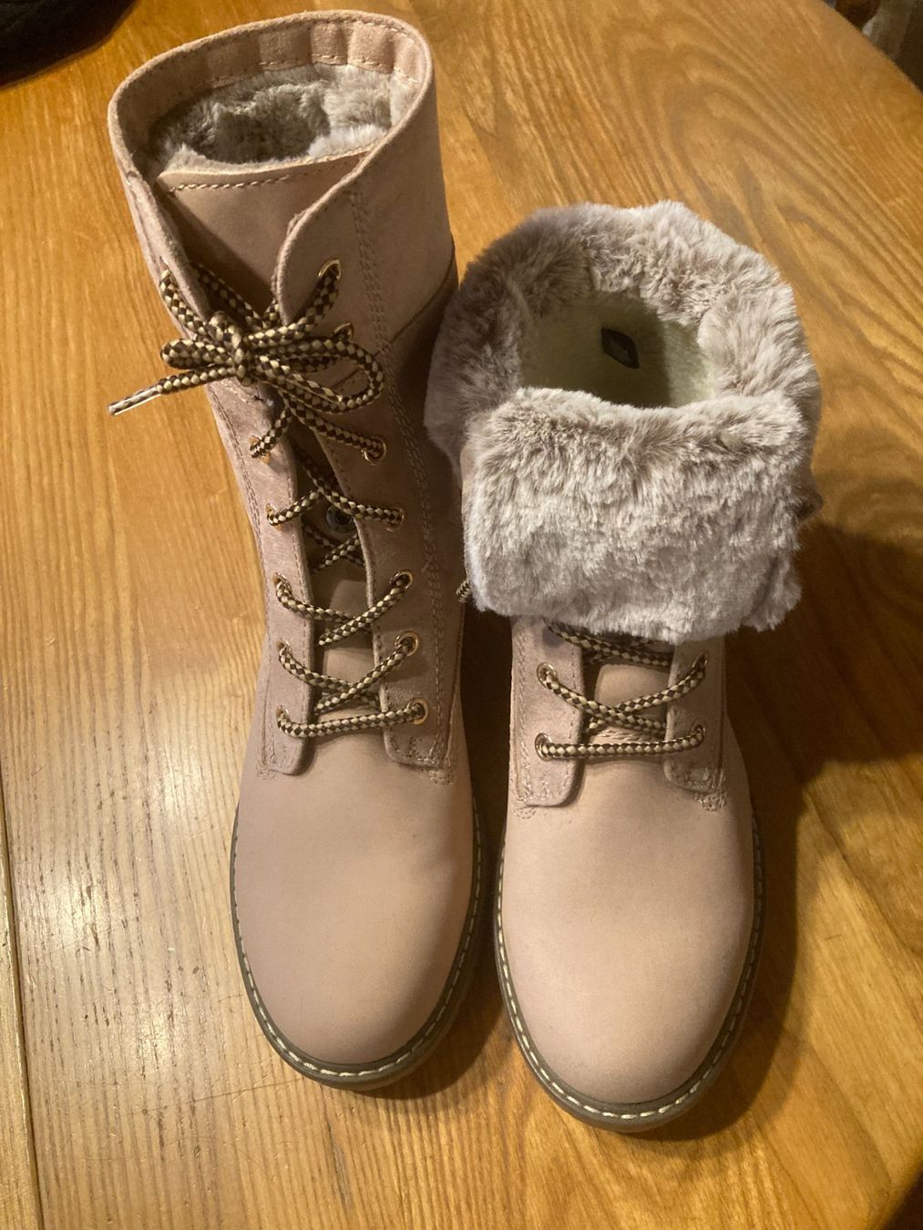 Chaussures femmes: Winteboots – Neuf (Voir description) à Balsthal par dasesaro