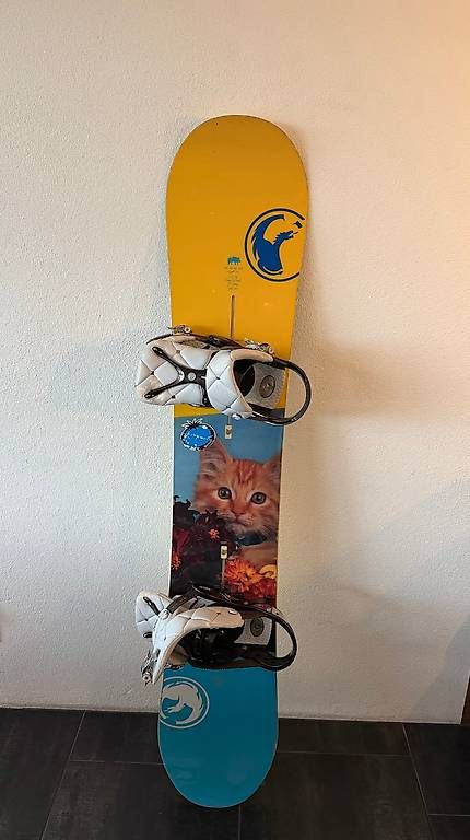 Board: Burton Snowboard mit Burton Bindung 156cm – Usato da Rubigen venduto da dreamgirl
