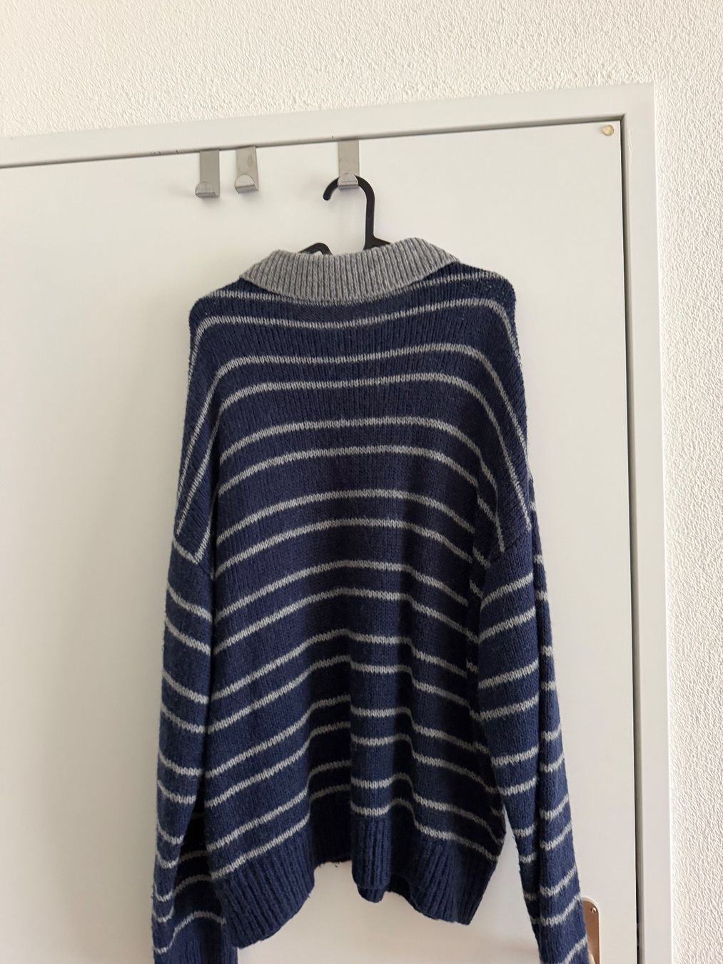 Pullover & Sweatshirts: Lioness Oversize Pullover Gr. S-M – Gebraucht aus Klingnau von Vdado 3