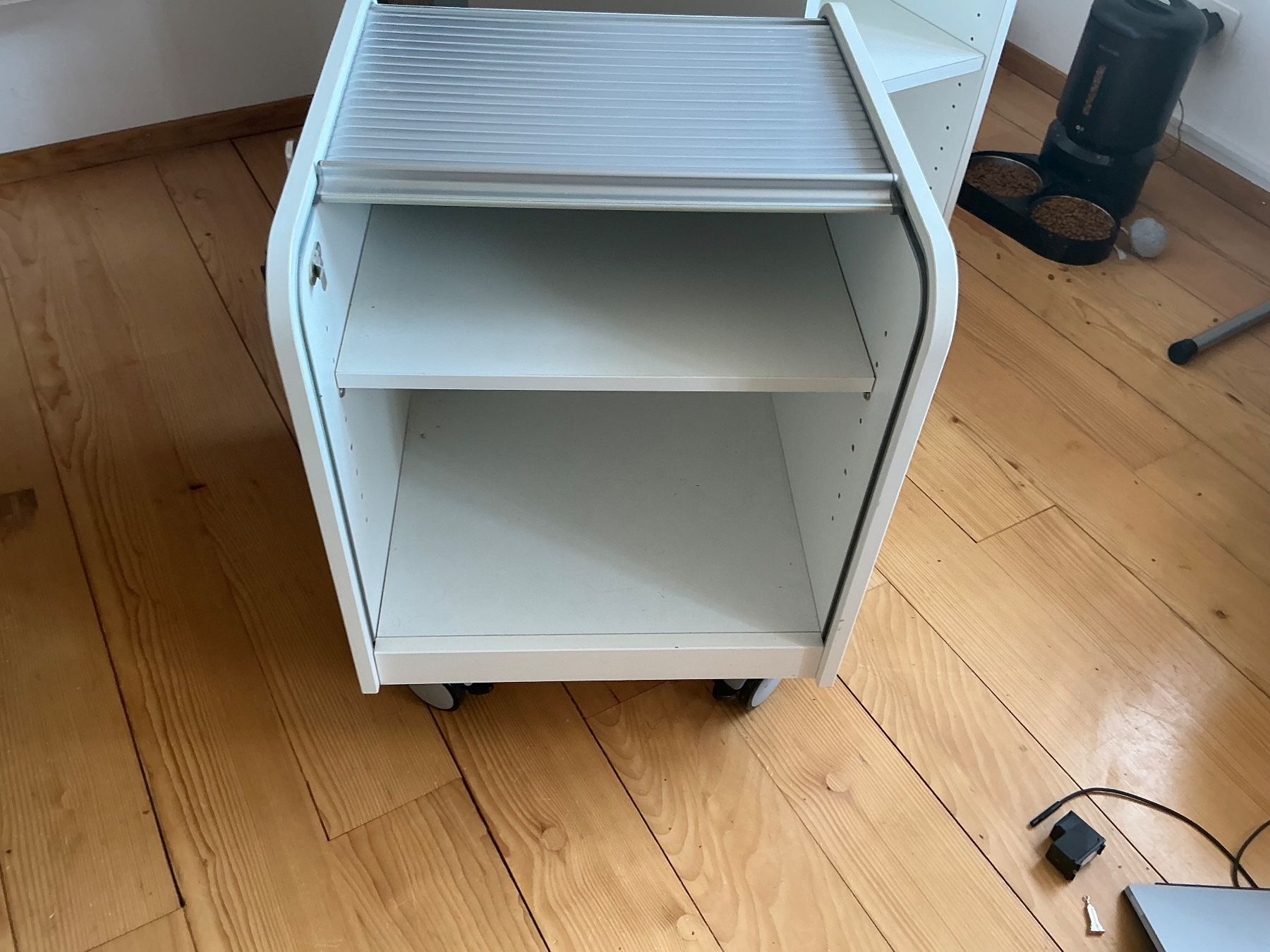 Korpus: Gratis – Gebraucht aus Winterthur von vic_59hq 1