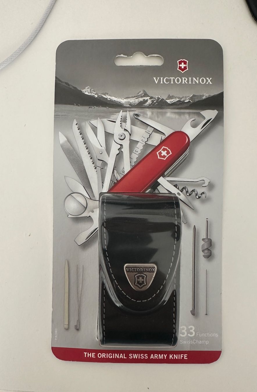 Victorinox Coltelli tascabile: Victorinox SwissChamp 33 Functions – Nuovo e nell'imballaggio originale da Dietikon venduto da Versel70