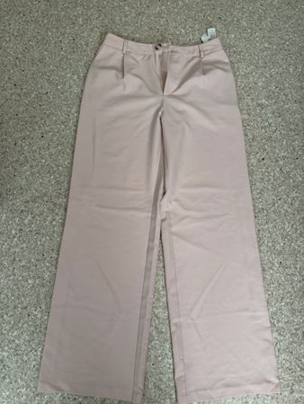 Stradivarius Stoffhose weit rosa Grösse 38 neuwertig