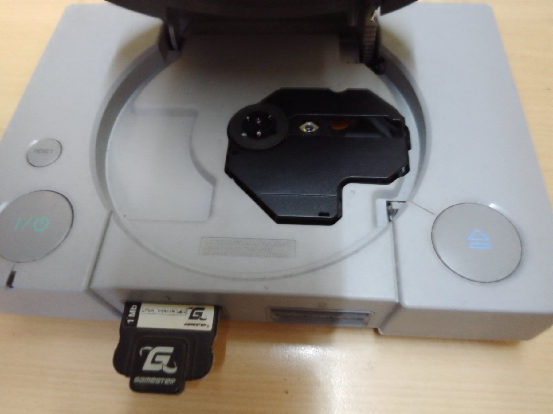 Sony Console: PlayStation 1 (9002) mit 2 Light Guns – Usato da Naters venduto da sealed-gamer 1