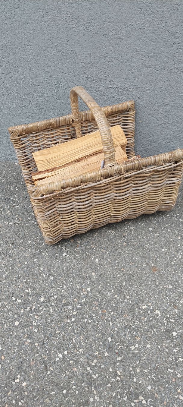 Accessoires: Holzkorb – Neuf (Voir description) à Sempach par Charluky 2
