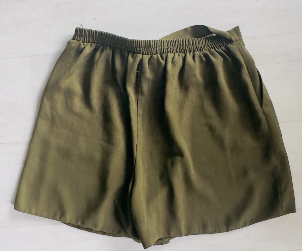 Dorothy Perkins Gonne: Magnifique Short Dorothy Perkins 40 – Usato da Belmont-sur-Lausanne venduto da chu_vxf5 1