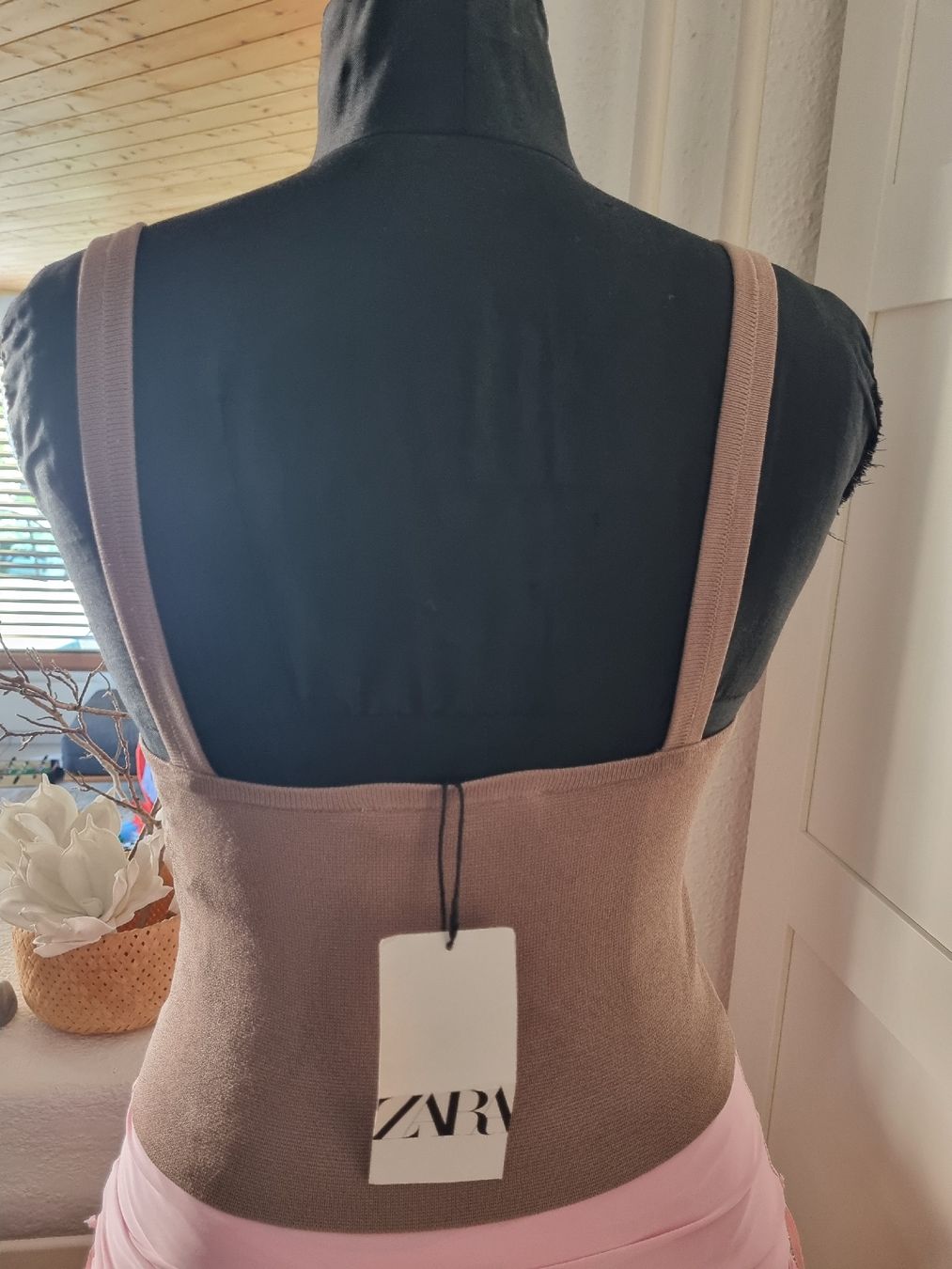Tops: Zara Top beige Grösse S mit Etikett – Neu und originalverpackt aus Mollis von mon_my8v 1
