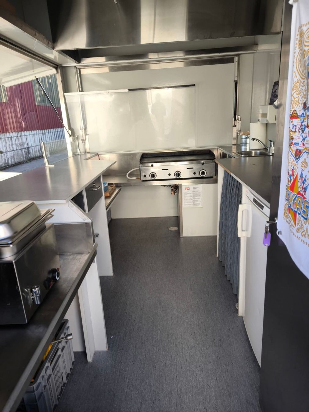 Bätschmann Rimorchi: Imbiss-Anhänger/ Food Trailer – Usato da Rorbas venduto da Slstreuli46 2