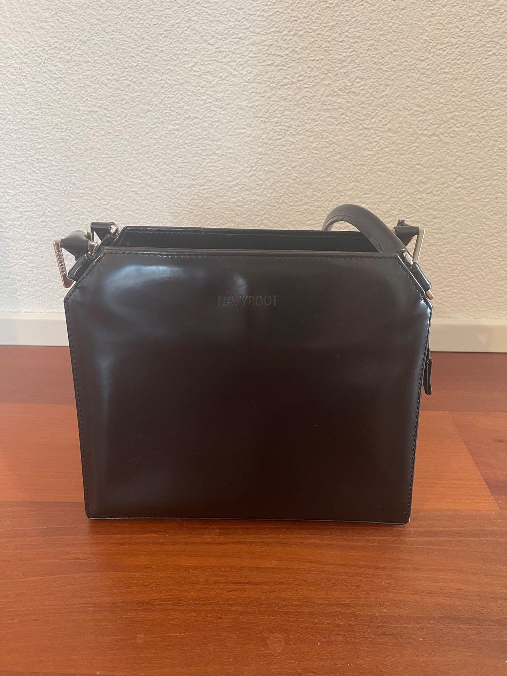 Navyboot Borse da donna: Navyboot Handtasche – Usato da Wangen ZH venduto da unihocplayerin7