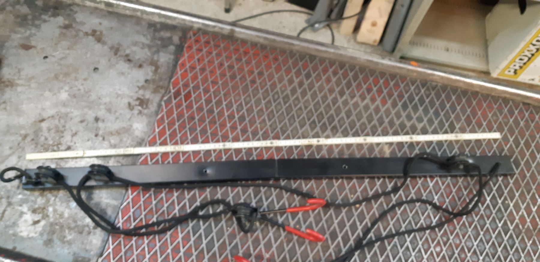 Cavalletti per biciclette: Support pour pendre un vélo au plafond – Usato da Confignon venduto da cha_8bw2 2