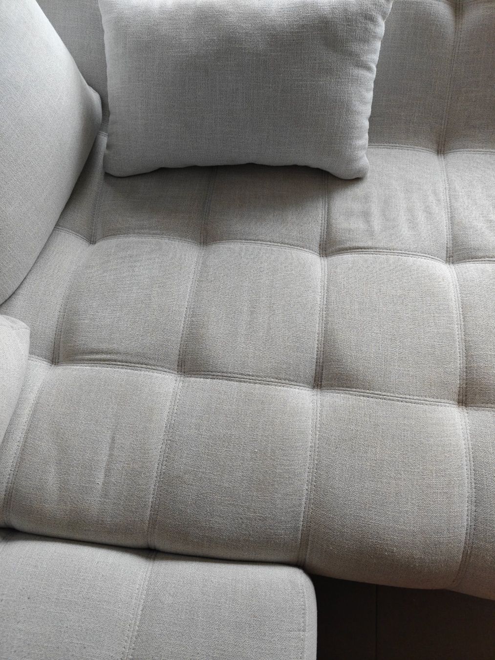 Sofas: Canapé modulable avec fonction lit et rangement – D'occasion à Pâquier-Montbarry par kev_5r5x 5