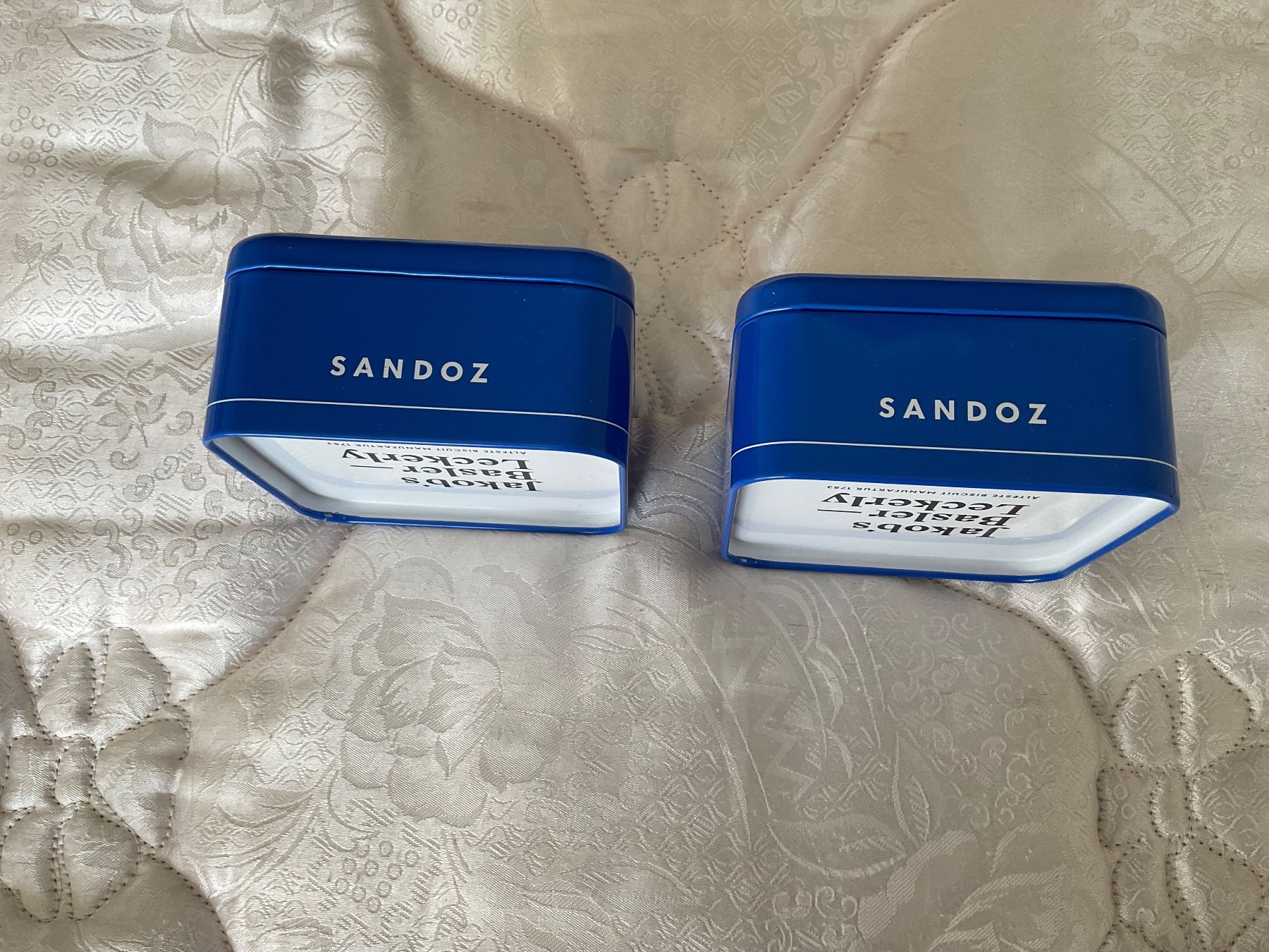 Contenitori & Simili: 2 Blechdose mit Deckel, Sandoz, Guetzlibox, 2-teilig, 9x5 cm – Usato da Regensdorf venduto da Polo101 2