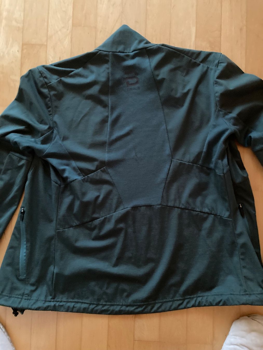 Daehlie Jacken: Daehlie Langlaufjacke S – Gebraucht aus Eggiwil von onedollar02 5
